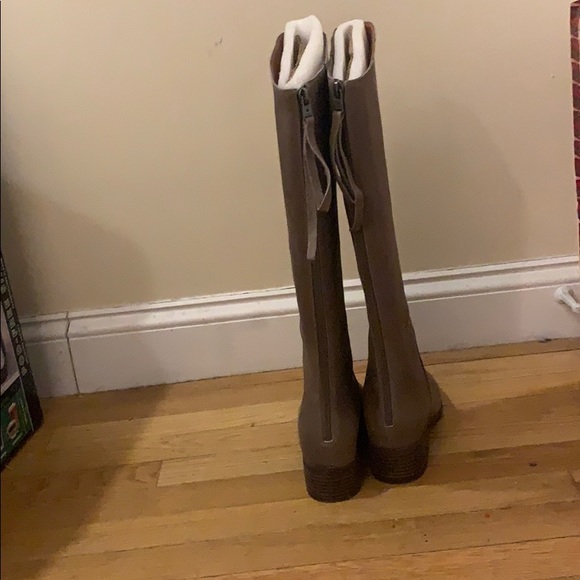 ⬇️⬇️ Lucky Brand Riding Boots⬇️⬇️ - Picture 2 of 5